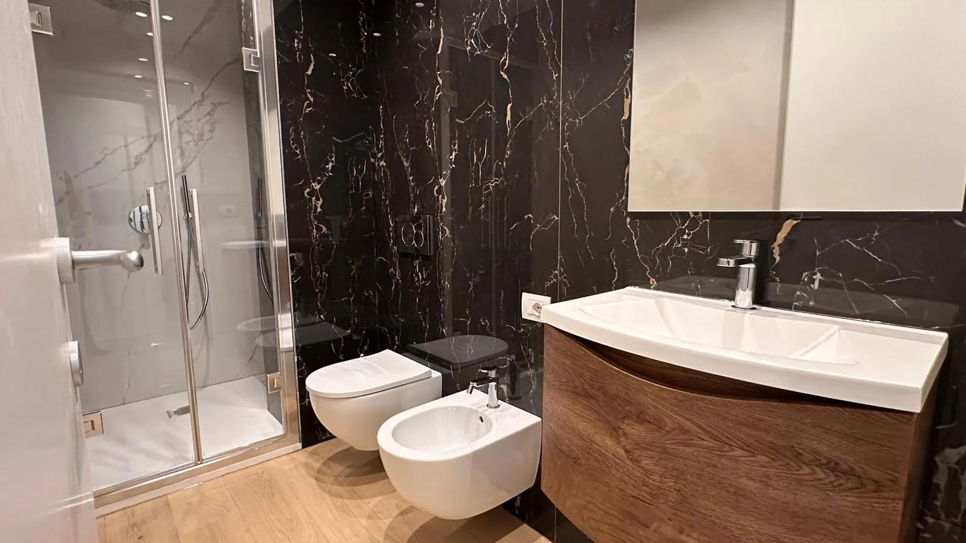 We Home - Porta Venezia Suites Milan 0*,