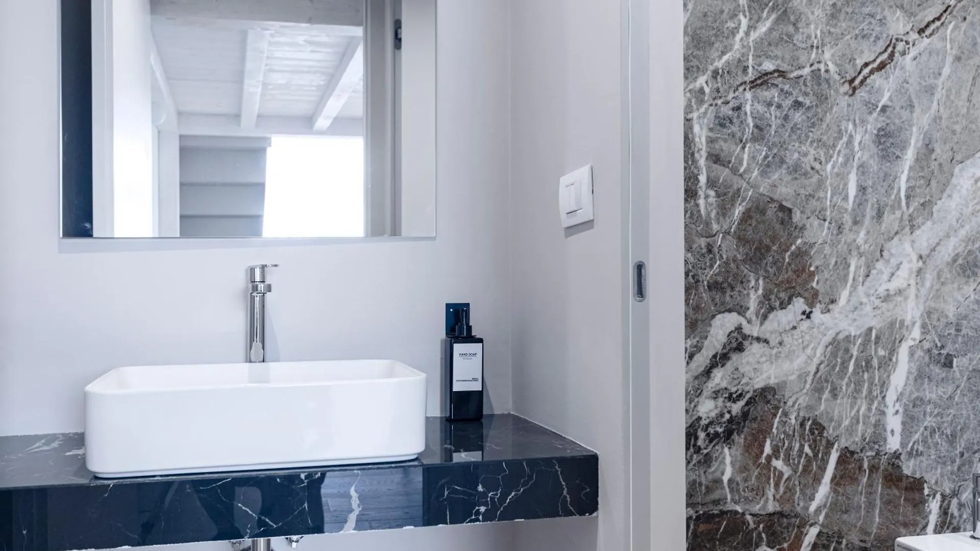 We Home - Porta Venezia Suites Milan 0*,  Italy