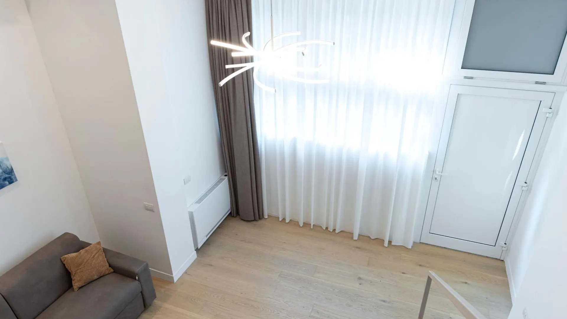 We Home - Porta Venezia Suites Milan 0*,