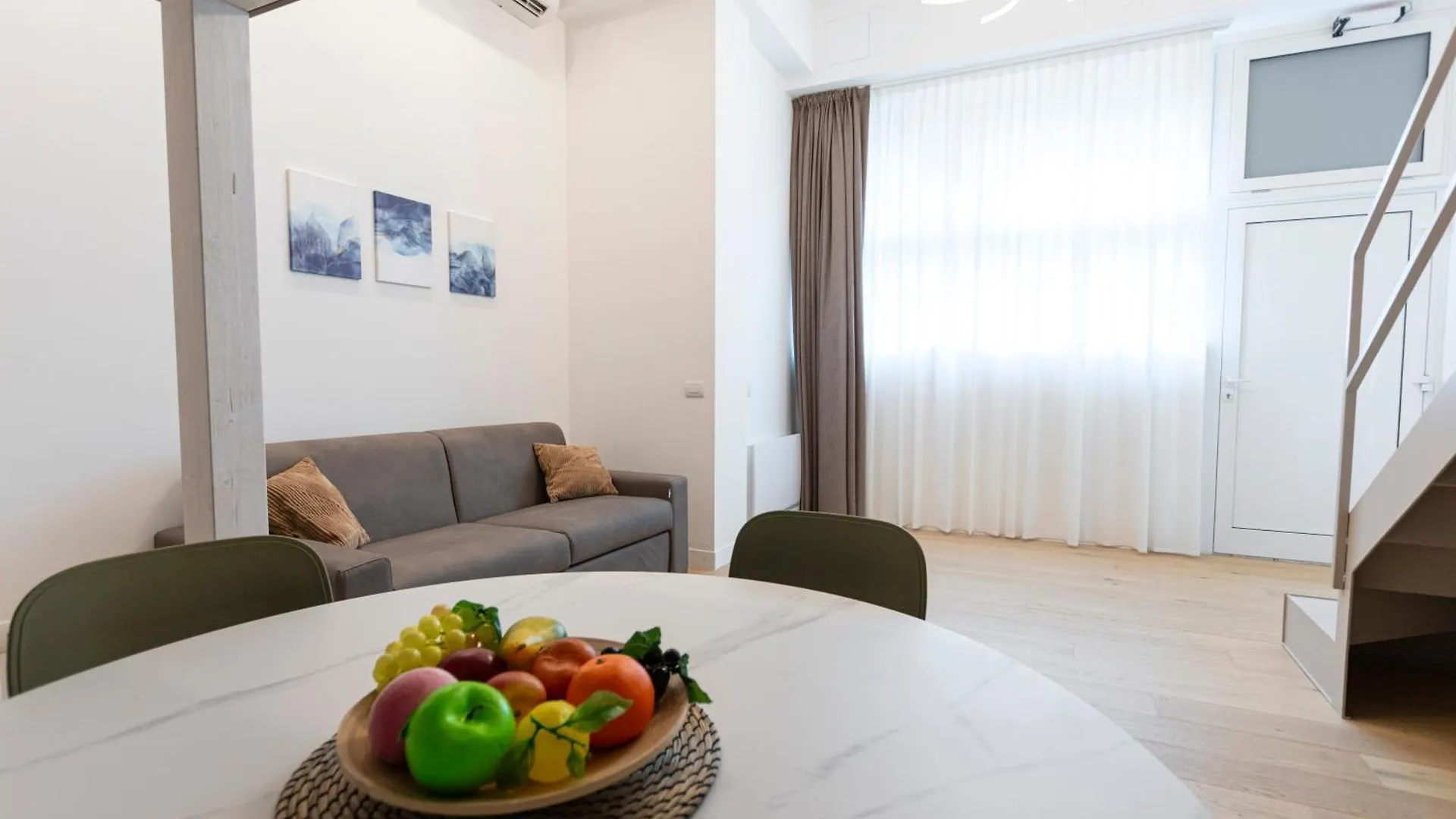 We Home - Porta Venezia Suites Milan Apartment