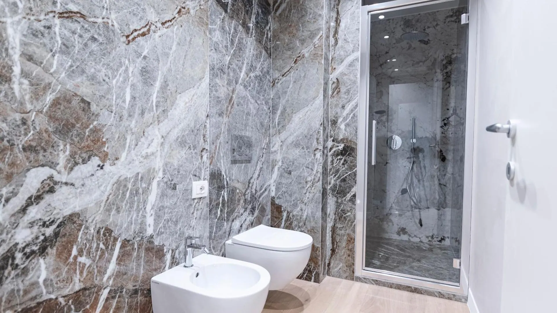 We Home - Porta Venezia Suites Milan Apartment
